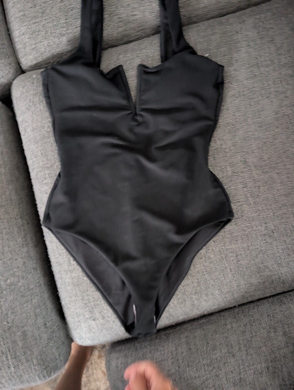 Beach Riot Tropez V-Wire Rib One-Piece Swimsuit - Picture 3 of 5